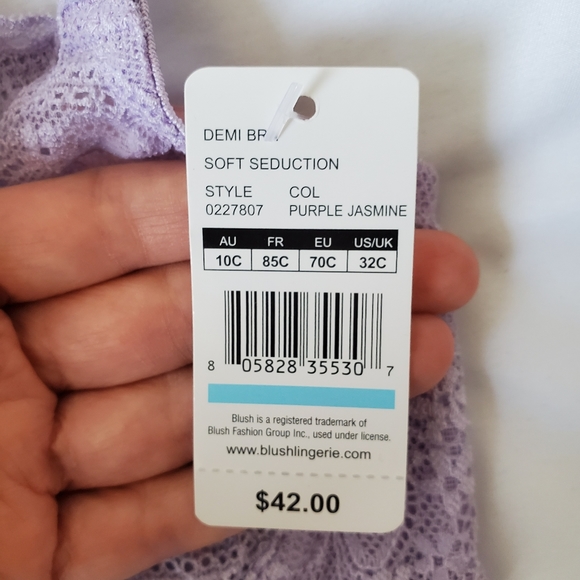 New Blush brand Lilac lace bra. Cute and sexy. Size 32C - Picture 3 of 3